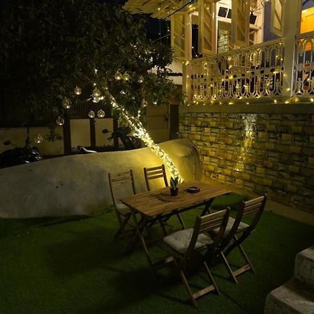 Gosolo Stays Bandra Hostel Bombaj Zewnętrze zdjęcie