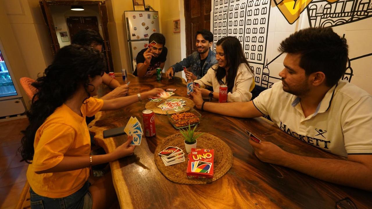 Gosolo Stays Bandra Hostel Bombaj Zewnętrze zdjęcie