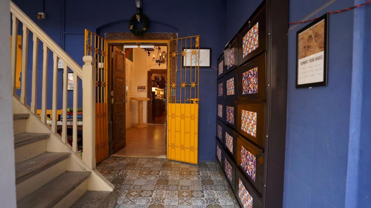 Gosolo Stays Bandra Hostel Bombaj Zewnętrze zdjęcie