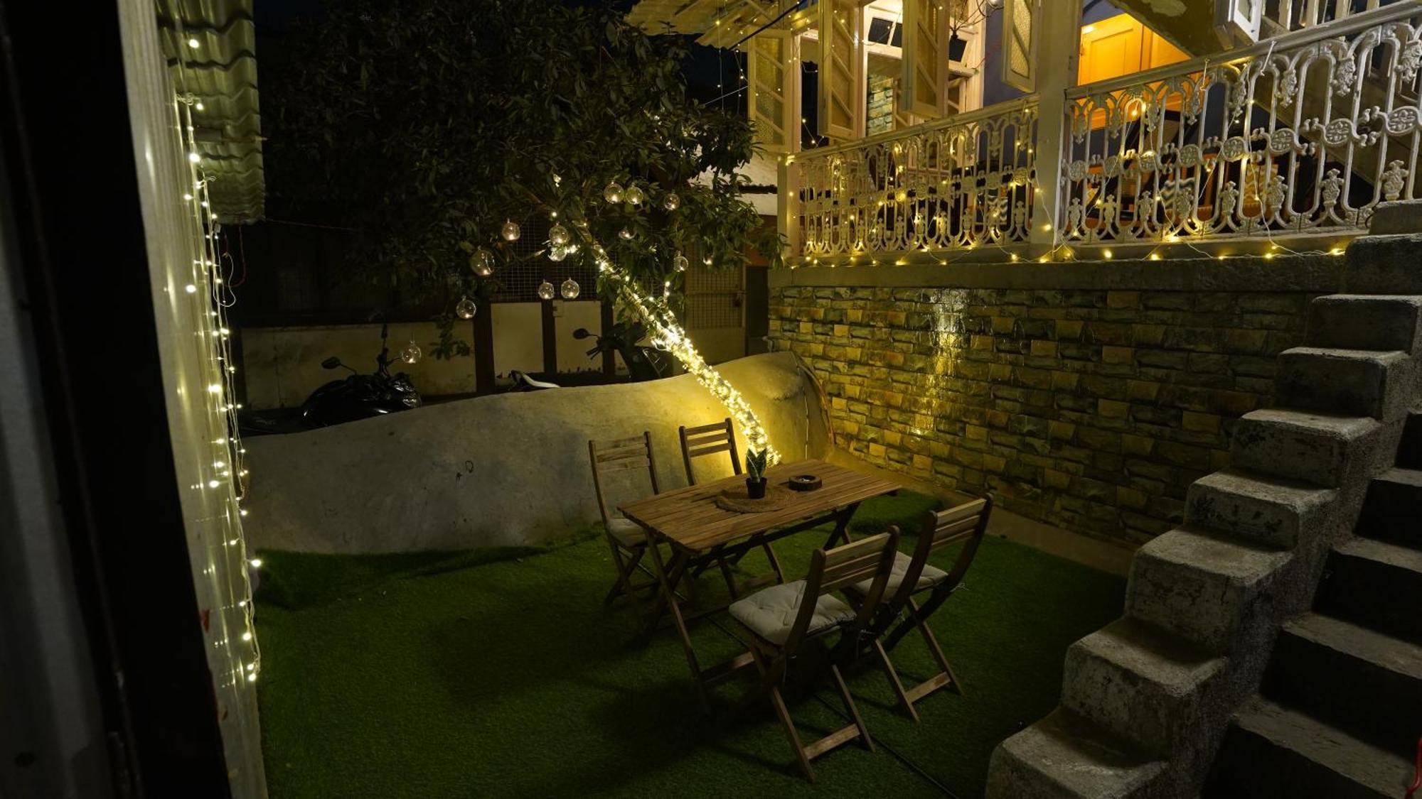 Gosolo Stays Bandra Hostel Bombaj Zewnętrze zdjęcie